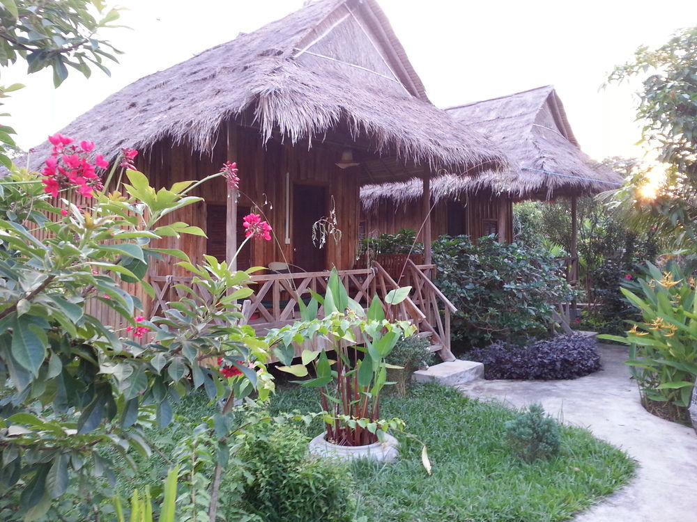 Bird of Paradise Bungalows Kep Bagian luar foto